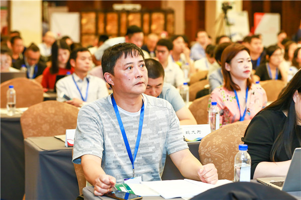 15.jpg 好色先生视频