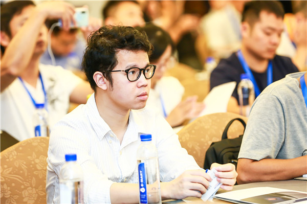 17.jpg 好色先生视频