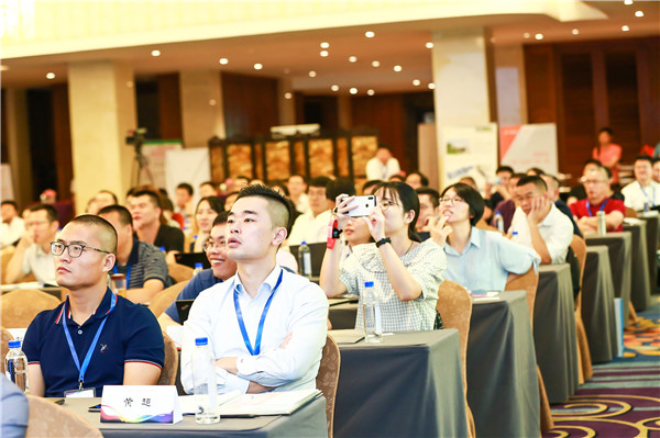 18.jpg 好色先生视频