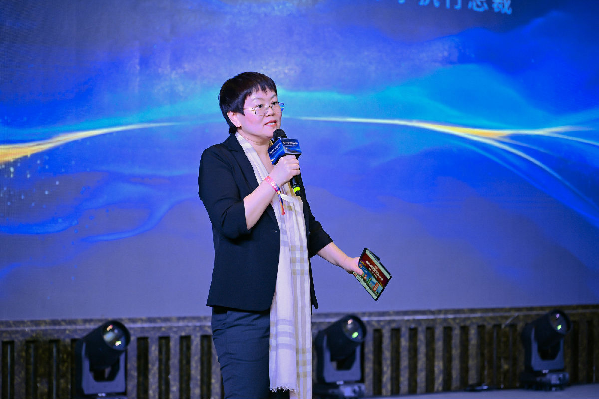 李凤媛.jpg 好色先生视频